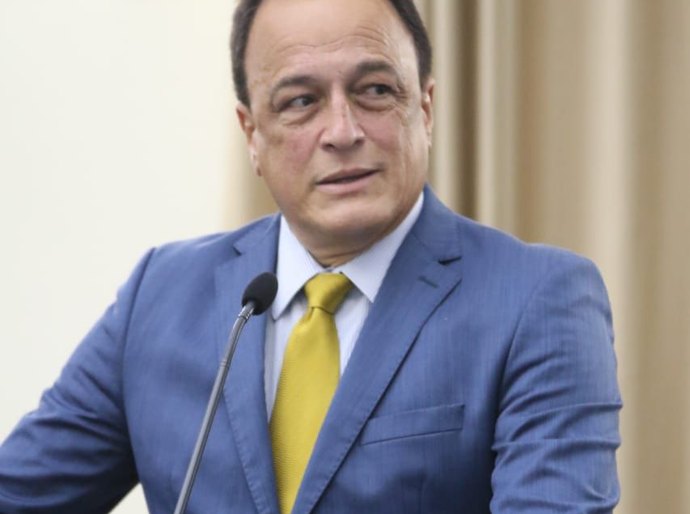 Projeto de Galba concede bonificação em concursos aos profissionais da linha de frente no combate à Covid