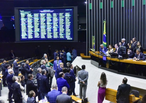 Com risco de derrotas em série para o governo, Congresso realiza primeira sessão do ano hoje