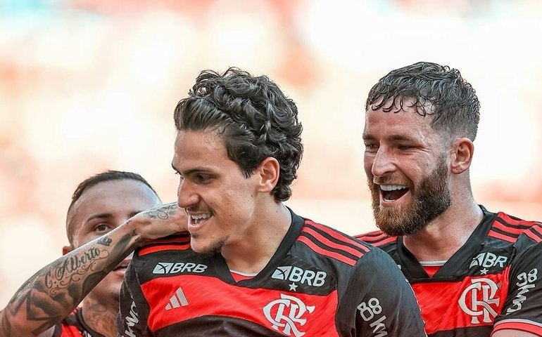 Flamengo bate Fluminense em clássico equilibrado e fica mais perto do título da Taça Guanabara