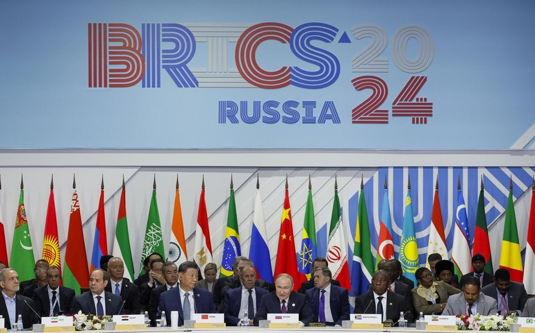 G7 se torna em 'piada' em comparação com atual BRICS, opina ex-agente americano