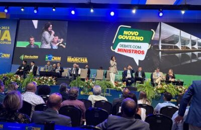 Ministro Waldez Góez anuncia retomada do programa Água para Todos e ampliação da Operação Carro-pipa