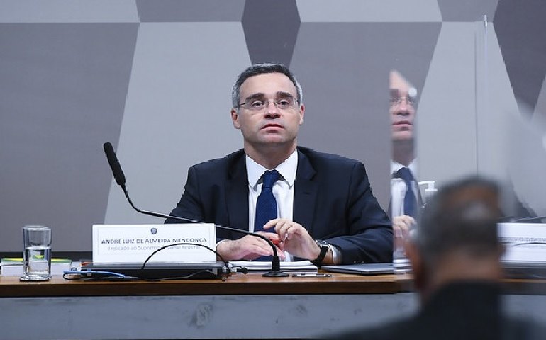 Ministro dá 10 dias para Lira explicar aprovação de MP que pode afrouxar proteção da Mata Atlântica