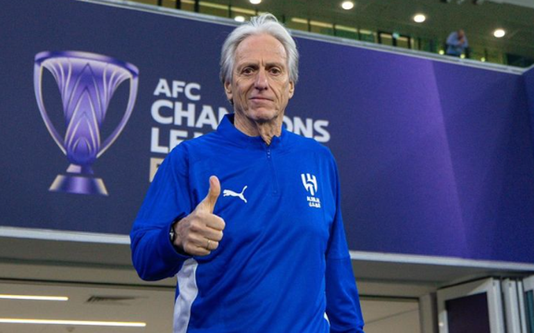 Jorge Jesus prefere Flamengo de 2019, mas elogia atual equipe de Filipe Luís