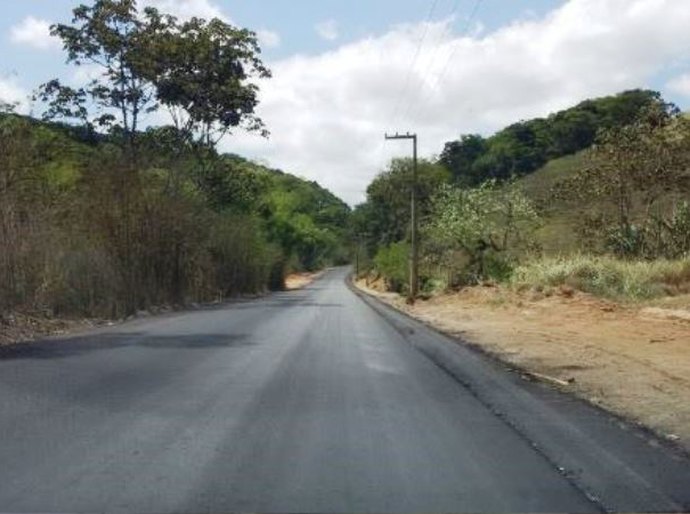 Após restauração de 4 km, rodovia AL-430 passa por limpeza para receber sinalização
