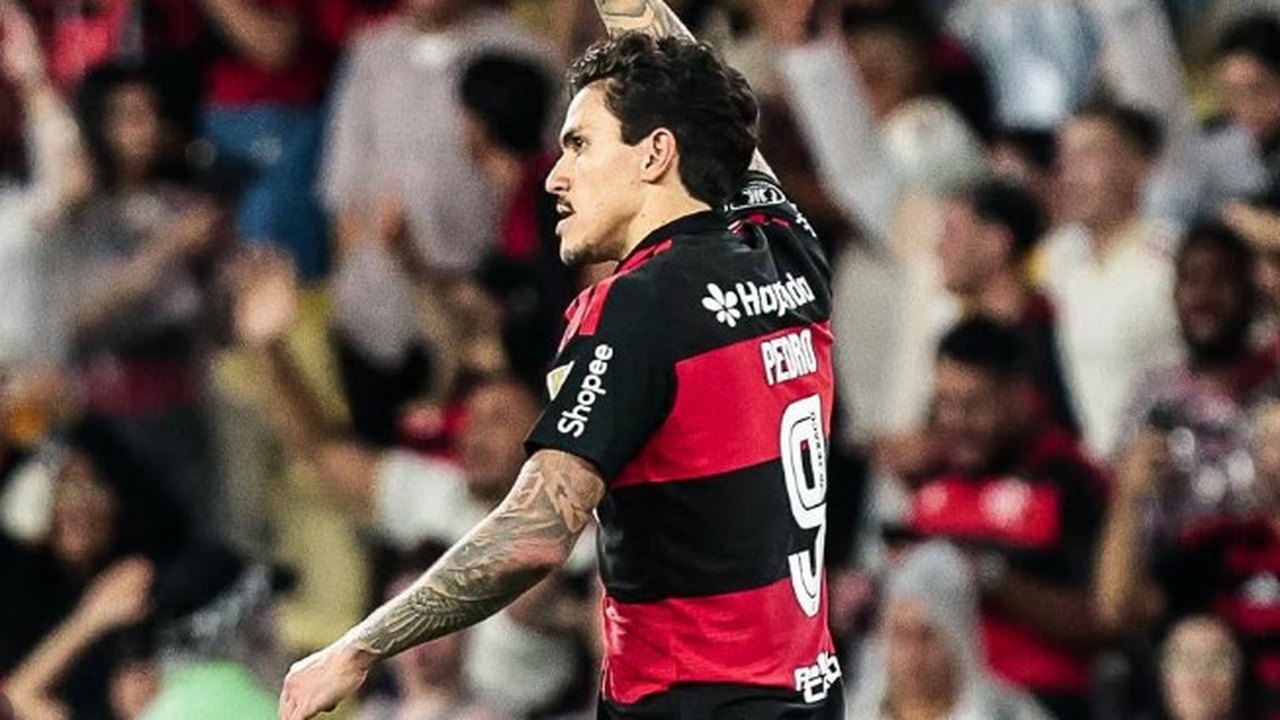 Flamengo sofre, mas vence o Remo e pressiona Palmeiras na briga pelo título do Brasileirão