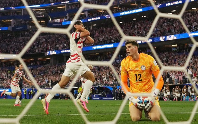 EUA estreiam na Copa do Mundo com goleada sobre o Paraguai: 4 a 1