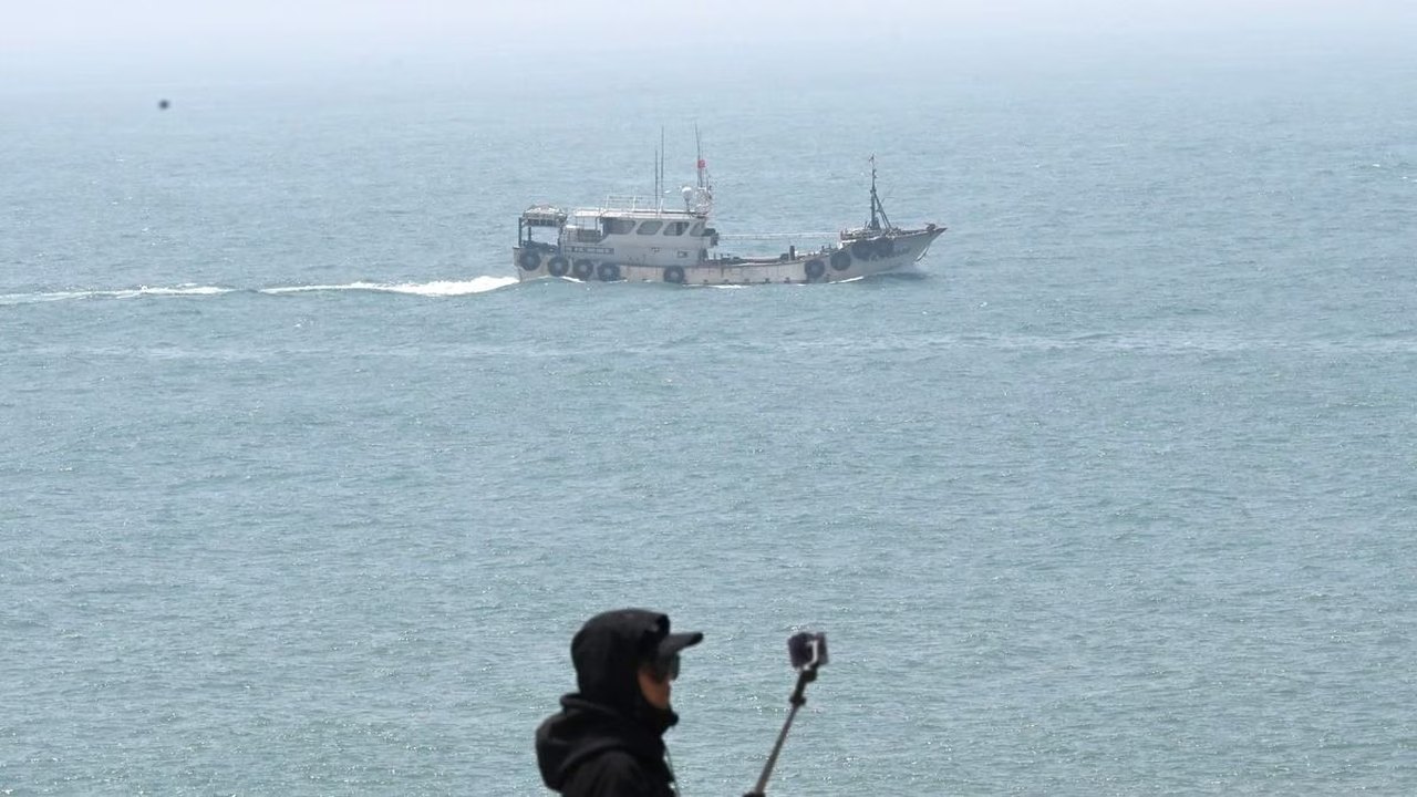 Naufrágio de barco de pesca chinês deixa 39 pessoas desaparecidas no Oceano Índico