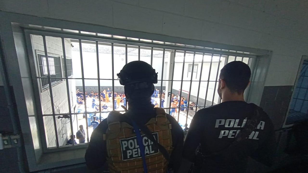Operação Transitus Égide transfere de cela cerca de 540 reeducandos do Presídio do Agreste