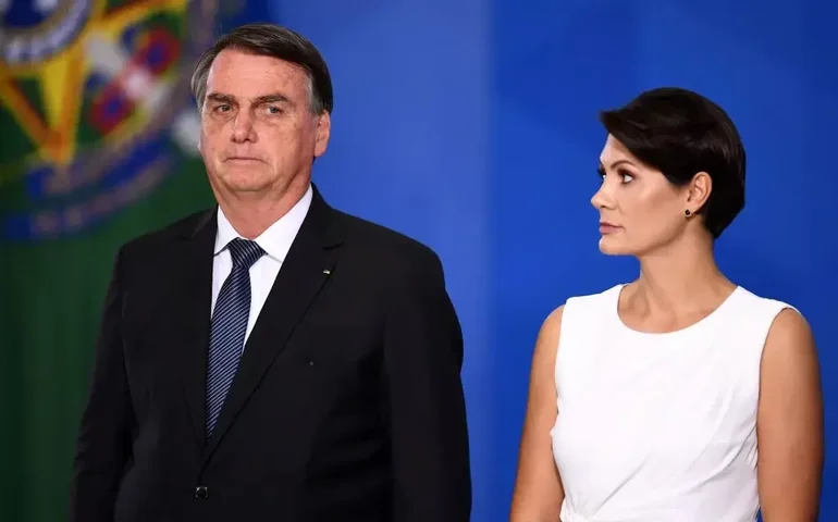Entenda por que Michelle não quis que Bolsonaro fosse internado em SP