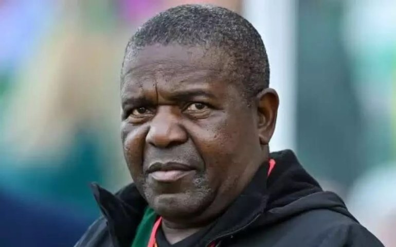 Zâmbia tem coletiva encerrada após perguntas a treinador acusado de abuso sexual