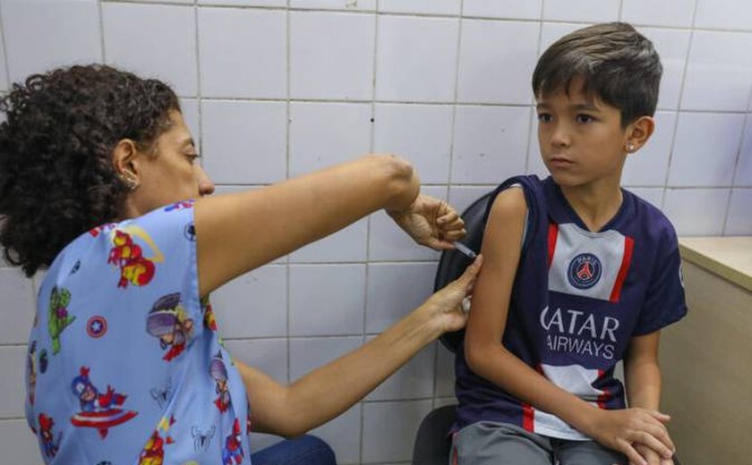 Programa de vacinação em escolas deve impulsionar imunização de crianças