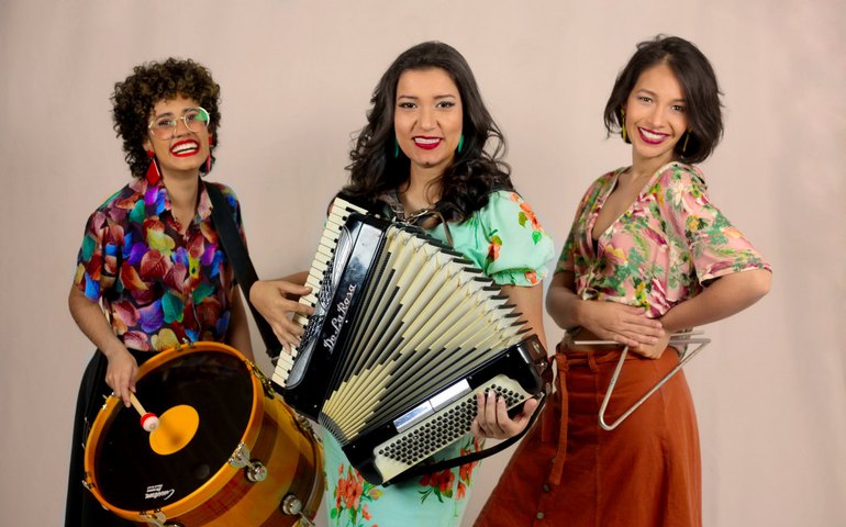 Trio Beijo de Moça lança o CD “Chega Pra Cá”