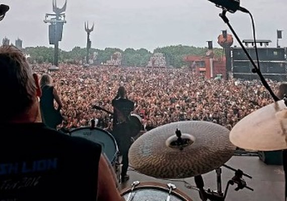 Quem é Simon Dawson, que assume bateria do Iron Maiden após último show de Nicko McBrain em SP?