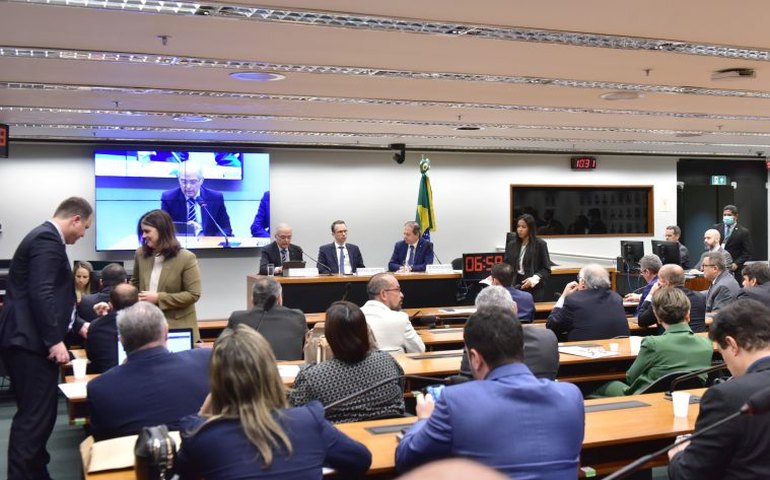 Deputados defendem exploração de petróleo e gás natural na Margem Equatorial