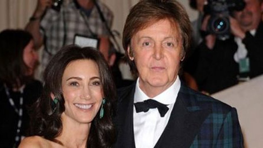 Paul McCartney e Nancy Shevell vão casar em cerimônia íntima
