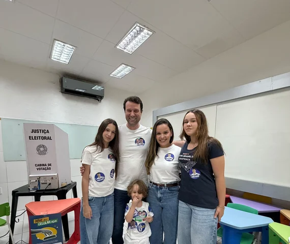 Daniel Barbosa vota em Arapiraca e agradece apoio dos alagoanos