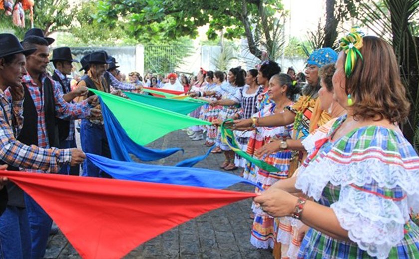 Forró Beleza promete quadrilha junina, forró e comidas típicas