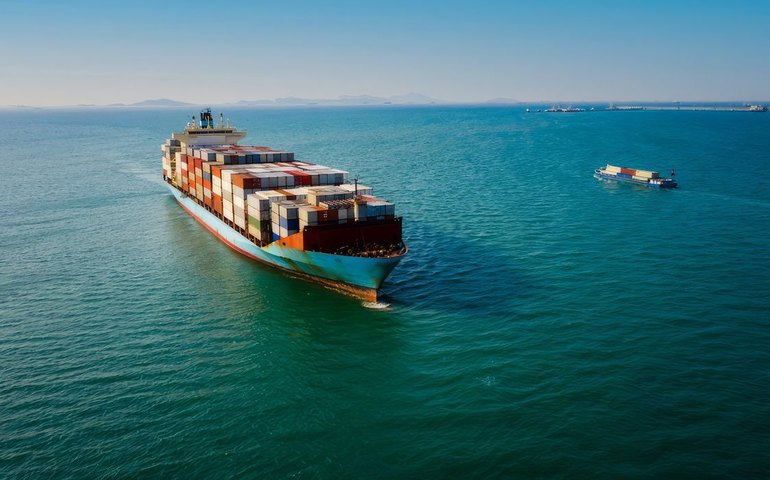 Trump fecha acordos favoráveis aos EUA e evita retaliação por tarifaço