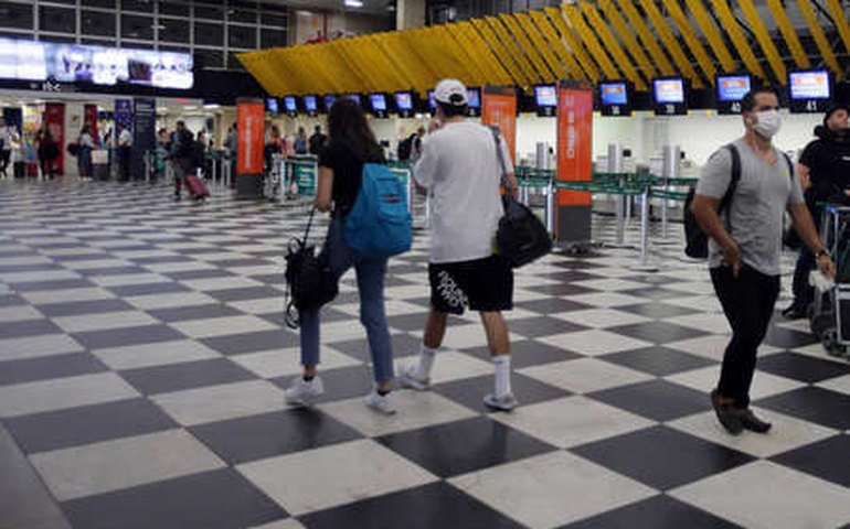 Brasileiro percorre, em média, 174 km até aeroporto mais próximo, diz IBGE