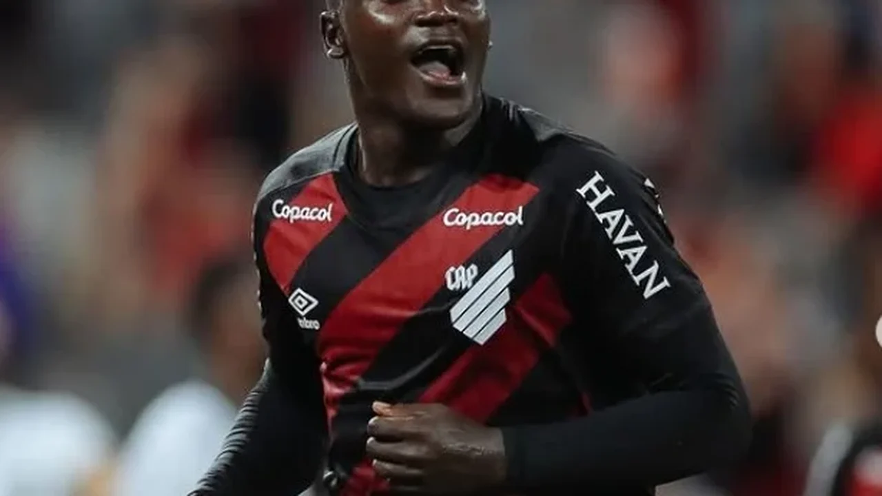Athletico-PR adotará medidas cabíveis após Viveros ser alvo de racismo nas redes sociais