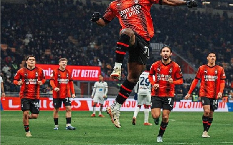 Milan goleia Cagliari e avança às quartas de final da Copa da Itália