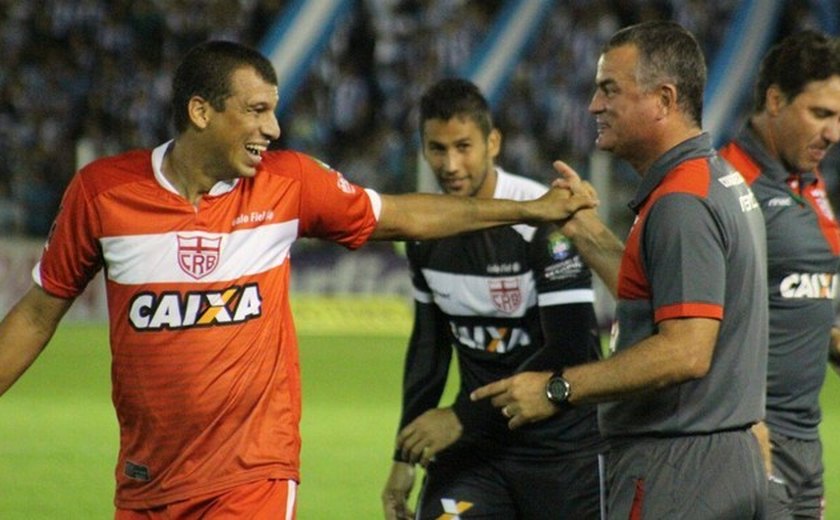 Com mudança no ataque, CRB tenta vencer o Avaí para se manter no G-4