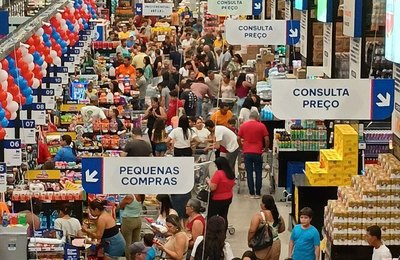 Dia J do Jomart Atacarejo acontece nesta quinta com descontos imperdíveis e experiências exclusivas
