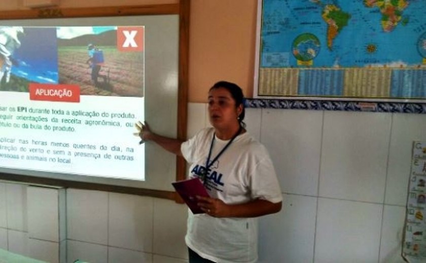 Adeal promove ação educativa com produtores rurais de São Sebastião