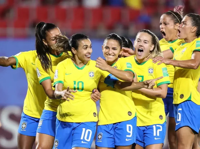 Seleção feminina de futebol terá amistoso contra a Itália em outubro