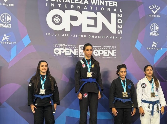 Anavivian Santos conquista ouro no Fortaleza International Open de Jiu-Jitsu