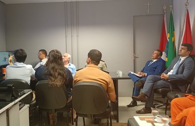 MPAL reúne forças de segurança e órgãos fiscalizadores para discutir fiscalização na venda de fogos de artifícios em Maceió