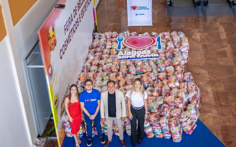 Alagoas sem Fome arrecada 5 toneladas de alimentos durante evento de beleza em Maceió