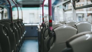 Motorista de ônibus escolar é acusado de oferecer dinheiro e tentar beijar adolescente em Estância / Foto: Foto: Freepik/Arquivo