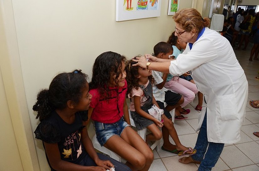 Sesau promove exames oftalmológicos em 150 crianças de cinco a 14 anos