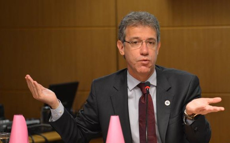 Brasil precisa fortalecer as linhas de bloqueio ao ebola, diz Chioro