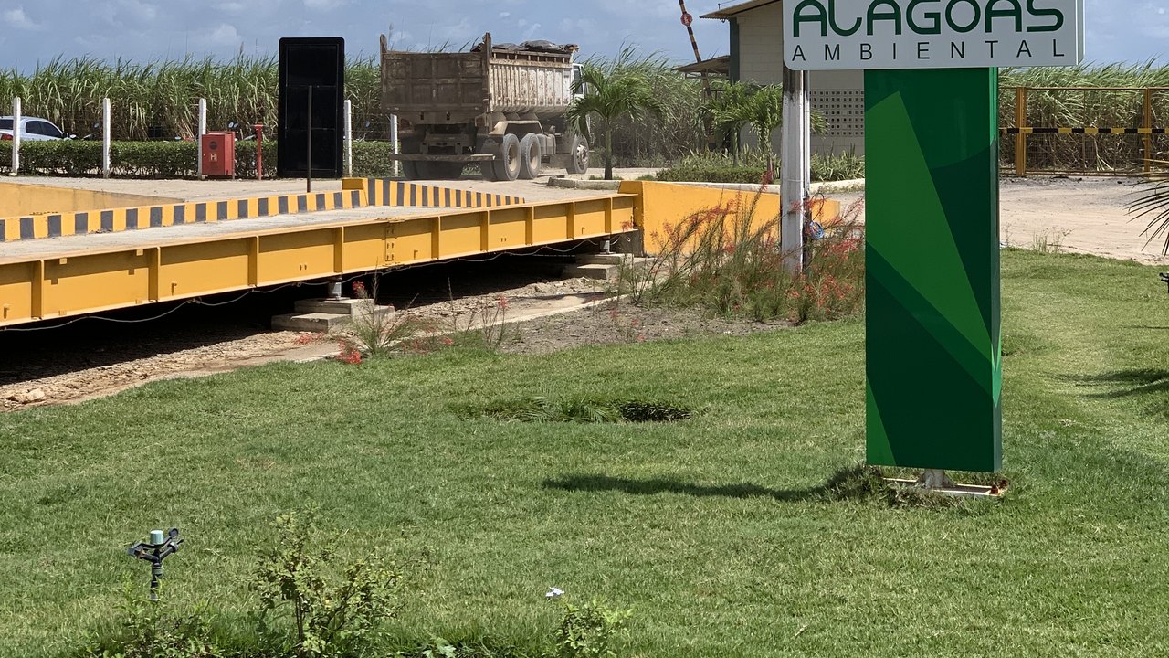 Alagoas Ambiental recebe 61 toneladas de óleo das praias alagoanas
