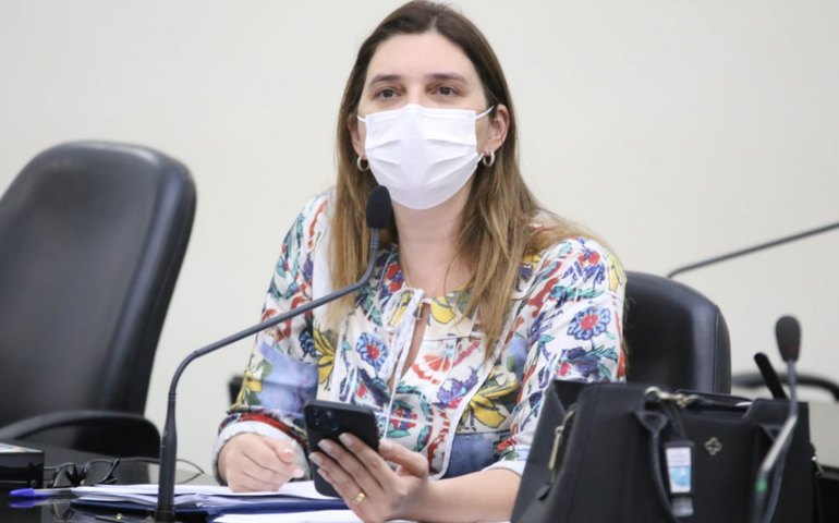 “Uma cesta básica por ano não combate a pandemia”, critica Jó, citando sobra milionária no caixa do Fecoep