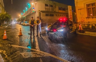 Agentes do DMTT escoltam paciente oncológica a hospital durante pico do trânsito em Maceió