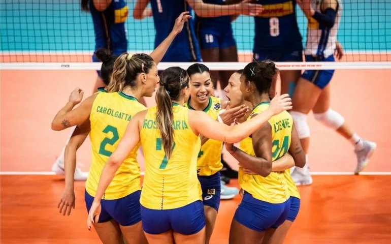 Brasil bate Itália e vai à final por título inédito do Mundial de Vôlei Feminino