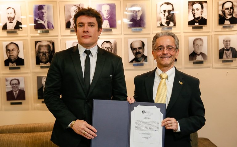 Permuta: presidente do TJAL empossa juiz Wilker Lacerda