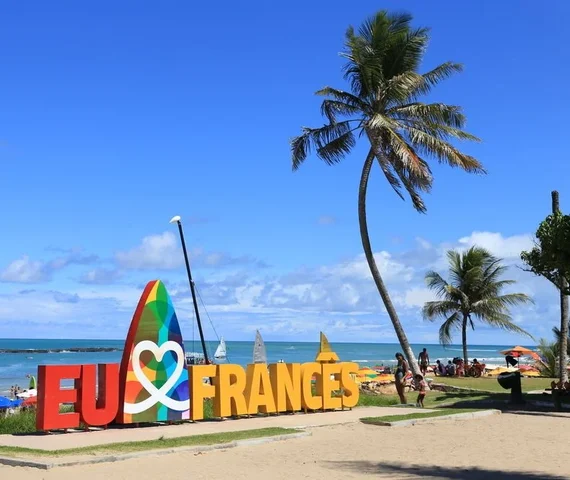 MP orienta hotéis a não cobrarem taxa de turismo automaticamente na Praia do Francês