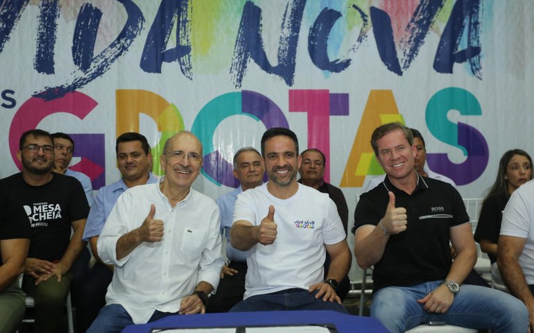 Em Penedo, governador Paulo Dantas anuncia pagamento do Auxílio Chuvas