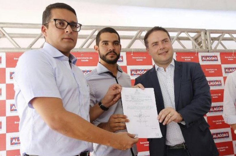 Renan Filho autoriza reforma do Hemoal e faz entrega de novos veículos