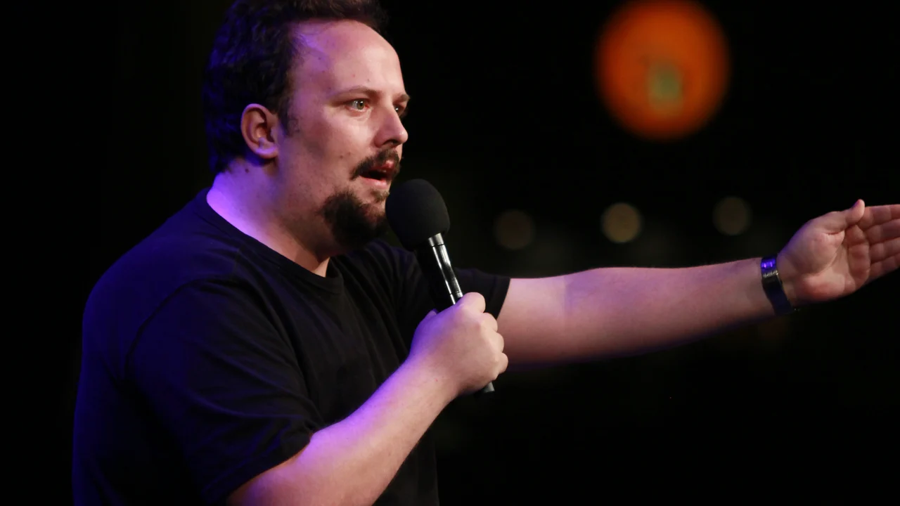 Daniel Sartório e o humor como linguagem para compreender o Brasil contemporâneo