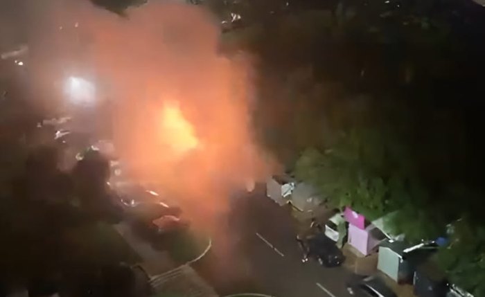 Bombas explodem dentro de carro em frente do anexo IV da Câmara dos Deputados, e outro explosivo no Supremo Tribunal Federal com uma pessoa morta