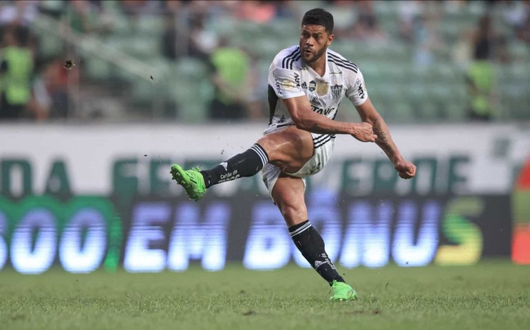 Atlético-MG bate Atlético-GO e se aproxima da parte de cima da tabela
