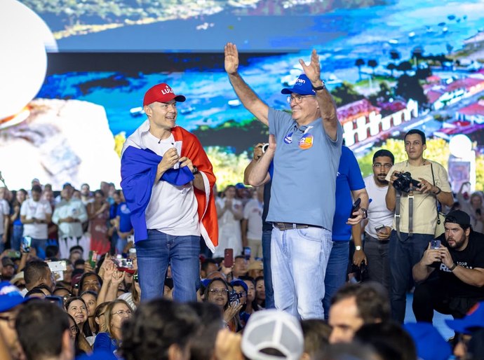 “Minha inspiração”, diz Renan Filho sobre Renan Calheiros em lançamento de campanha política