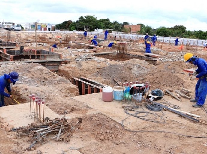 Construção de hospitais gera emprego e renda a quase 600 famílias alagoanas