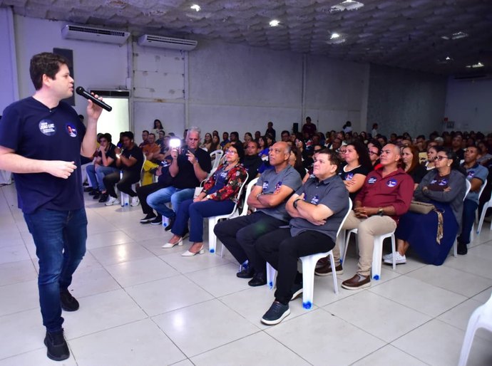 Davi Davino Filho destaca saúde como prioridade durante encontro com lideranças religiosas