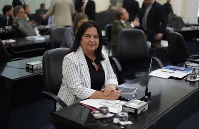 Fátima Canuto apresenta Projeto de Lei para implantar cuidados paliativos na saúde em Alagoas